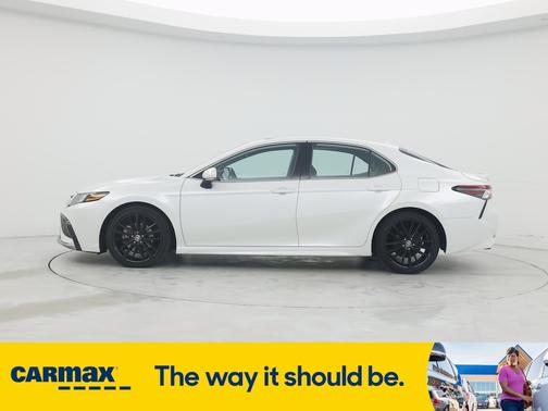 2022 Toyota Camry Hybrid XSE