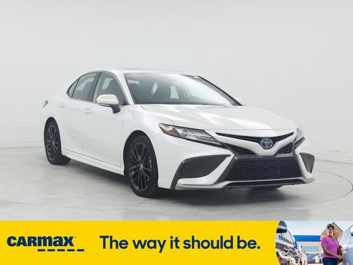 2022 Toyota Camry Hybrid XSE