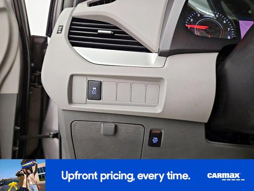 2017 Toyota Sienna LE