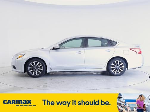 2017 Nissan Altima SV