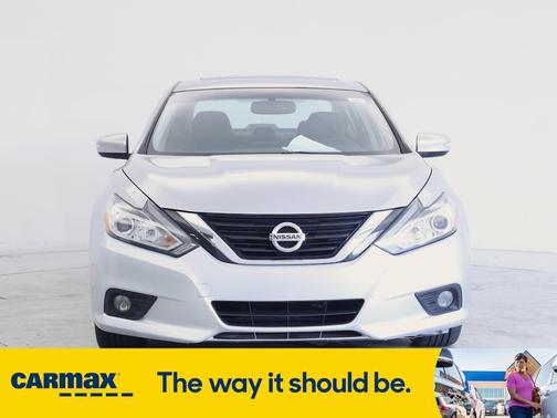 2017 Nissan Altima SV