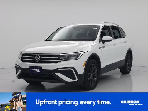 White 2024 Volkswagen Tiguan SE