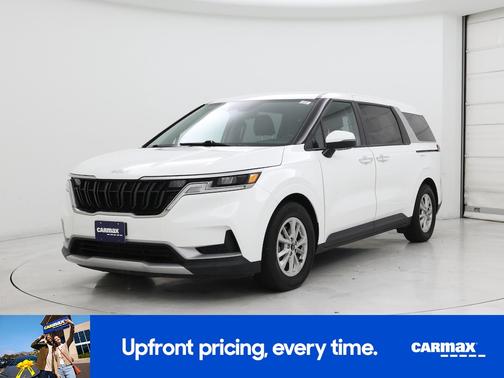 2024 Kia Carnival LX Seat Package