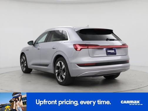 2022 Audi e-tron Premium Plus