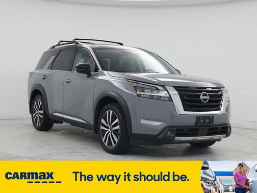 2022 Nissan Pathfinder Platinum