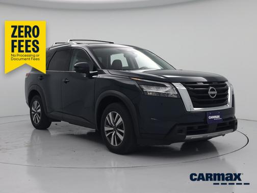 Green 2023 Nissan Pathfinder SL
