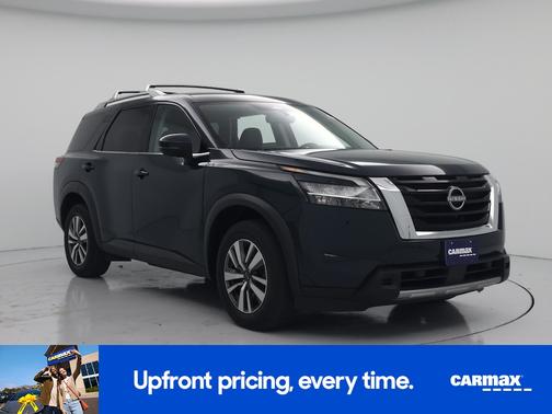 Green 2023 Nissan Pathfinder SL