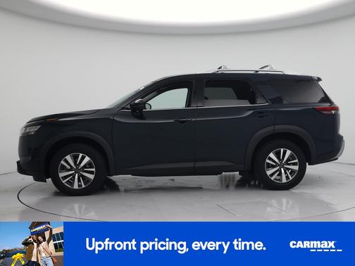 Green 2023 Nissan Pathfinder SL