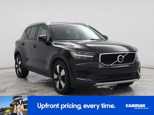 2020 Volvo XC40 T5 Momentum