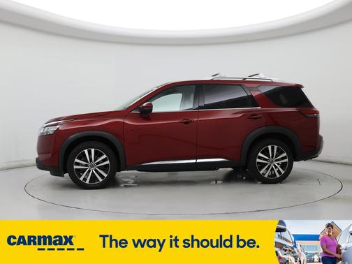 2023 Nissan Pathfinder Platinum