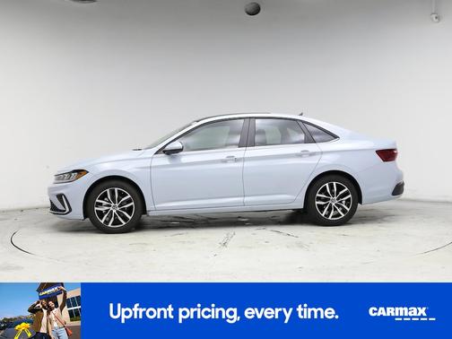 2025 Volkswagen Jetta SE