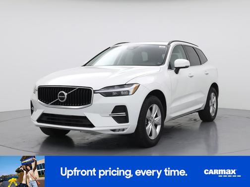 2022 Volvo XC60 B5 Momentum