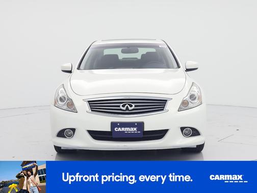 White 2015 INFINITI Q40