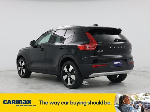 2021 Volvo XC40 T5 Momentum