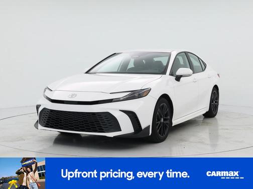 White 2025 Toyota Camry SE