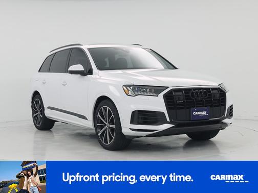 White 2022 Audi Q7 Prestige