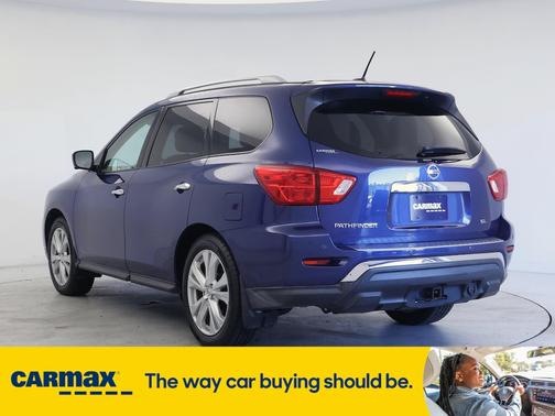 2018 Nissan Pathfinder SL