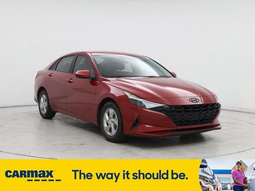 2022 Hyundai ELANTRA SE