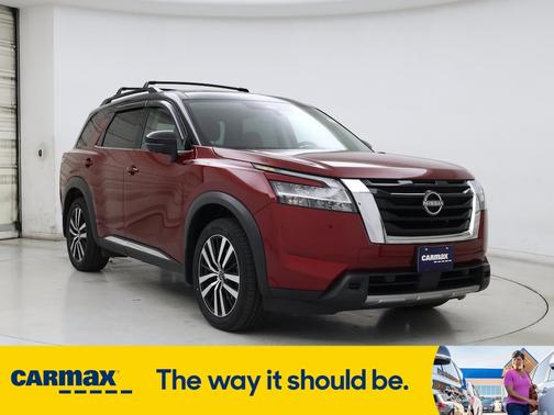 2023 Nissan Pathfinder Platinum