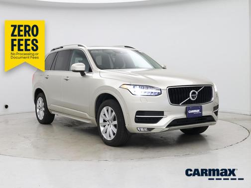 Tan 2017 Volvo XC90 T6 Momentum
