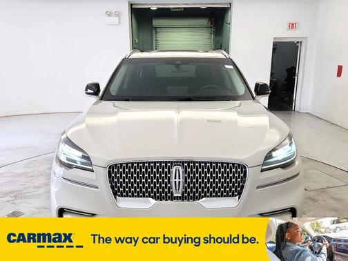 2022 Lincoln Aviator Standard