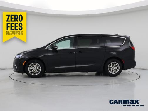 Black 2023 Chrysler Pacifica Touring L