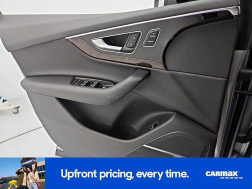 Silver 2018 Audi Q7 Prestige