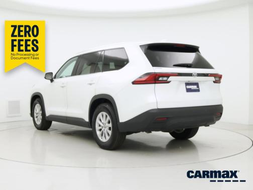White 2025 Toyota Grand Highlander XLE