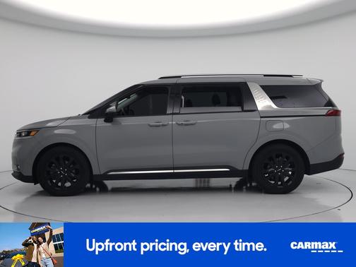 Silver 2023 Kia Carnival SX Prestige