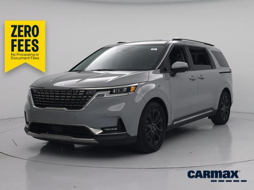 Silver 2023 Kia Carnival SX Prestige
