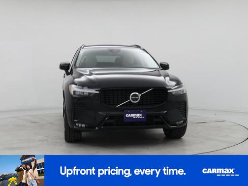 2023 Volvo XC60 B5 Ultimate Dark Theme