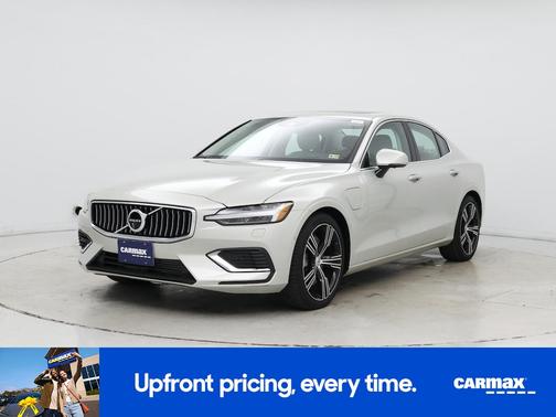 Gray 2019 Volvo S60 Hybrid T8 Inscription