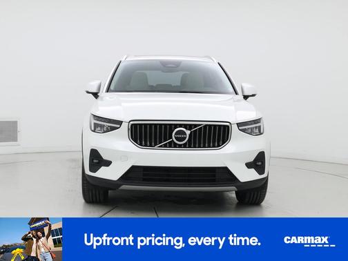 2023 Volvo XC40 B5 Plus Bright Theme