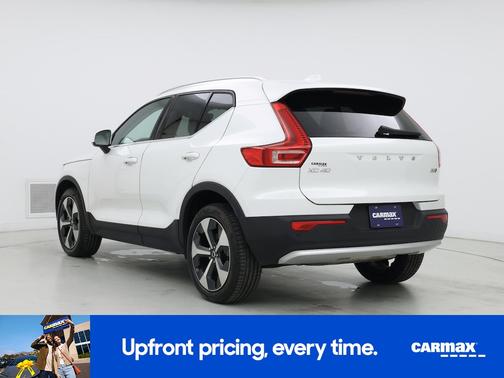 2023 Volvo XC40 B5 Plus Bright Theme