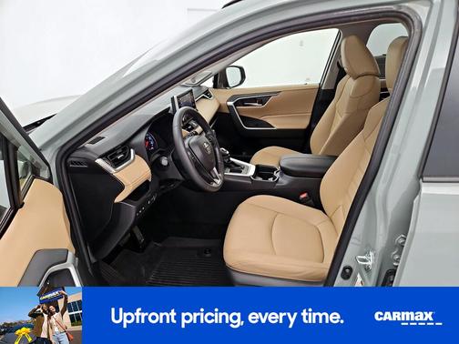 2020 Toyota RAV4 XLE Premium