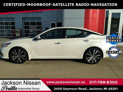 Photo 4 of 30 of 2019 Nissan Altima 2.5 Platinum