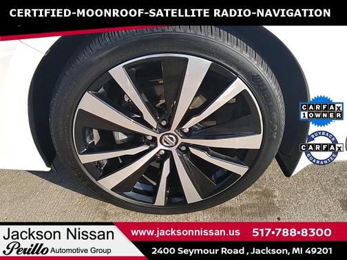 Photo 2 of 30 of 2019 Nissan Altima 2.5 Platinum