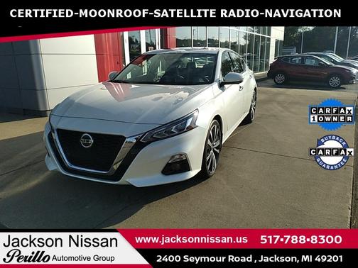 Photo 1 of 30 of 2019 Nissan Altima 2.5 Platinum