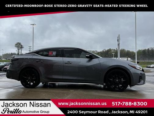 2022 Nissan Maxima SR