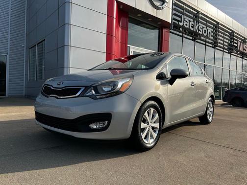 Silverstone Beige 2013 Kia Rio EX