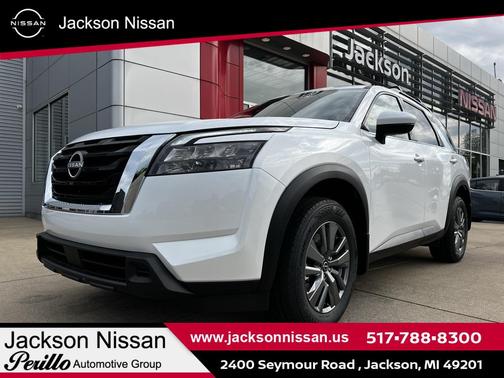 2025 Nissan Pathfinder SV