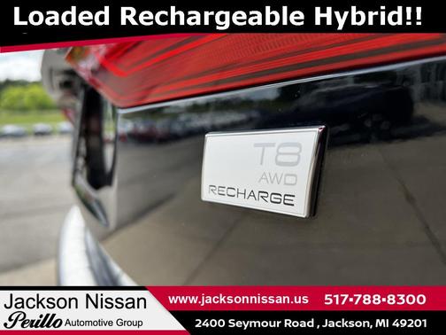 2022 Volvo XC60 Recharge Plug-In Hybrid T8 R-Design