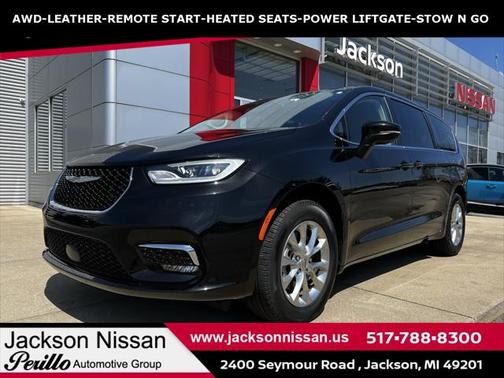 2023 Chrysler Pacifica Touring L