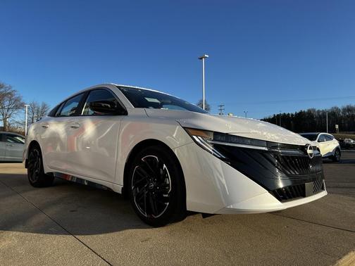 2026 Nissan Sentra SR