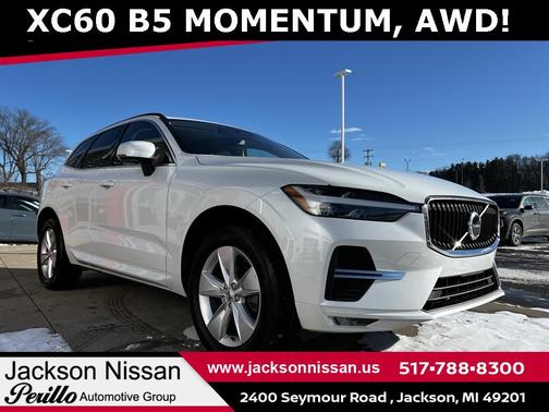 2022 Volvo XC60 B5 Momentum