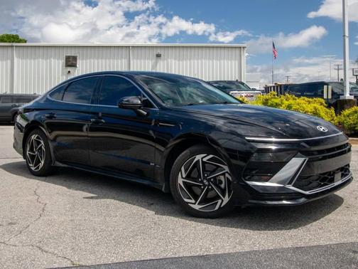 Black 2024 Hyundai SONATA SEL