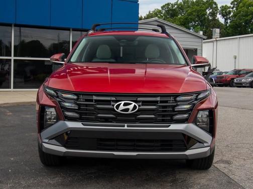 Red 2025 Hyundai TUCSON SEL Convenience