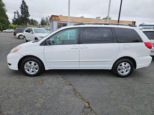 2009 Toyota Sienna LE