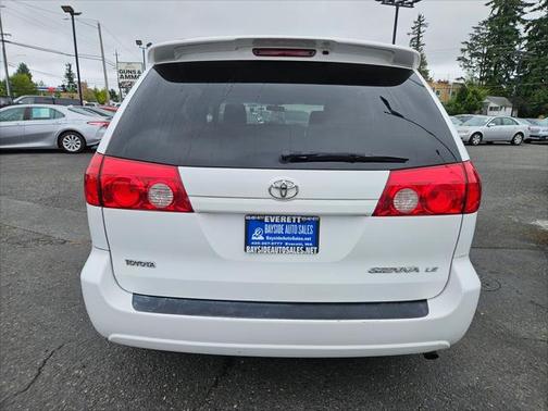2009 Toyota Sienna LE