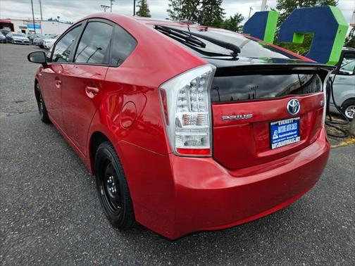 2010 Toyota Prius III